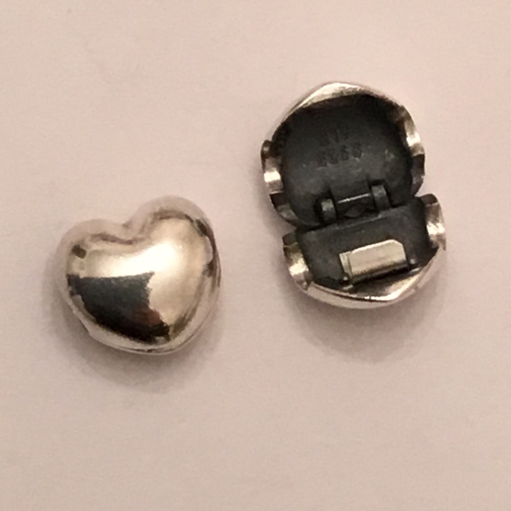 Pandora Clasping Heart Set